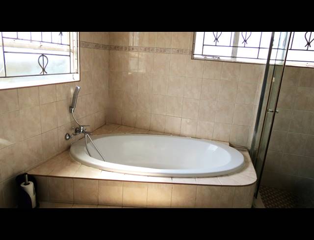 3 BEDROOM FREEHOLD FOR SALE IN KAGISO